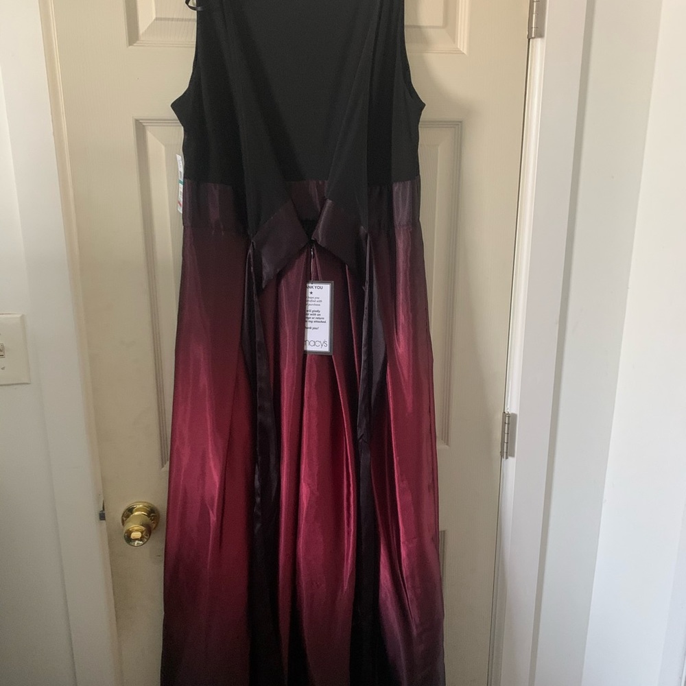 Beautiful wedding gown, black and red.